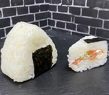 Онигири с овощами