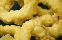 Кольца кальмара с соусом