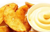 Картофель по-деревенски с соусом