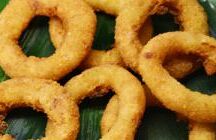 Луковые кольца с соусом 