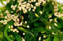 Чука салат с ореховым соусом