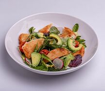 Салат с хрустящей курицей