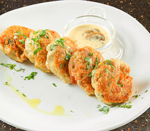 Куриные оладьи с грибным соусом