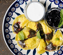 Вареники с рикоттой и черной смородиной