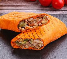 Шаурма в сырном лаваше