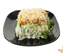 Салат Цезарь с курицей