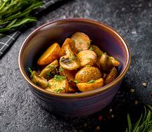 Мини-картофель с грибами