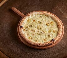 Пицца Груша и горгонзола