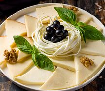 Ассорти кавказских сыров