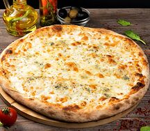 Пицца Кватро Бьянко на тонком тесте 