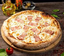 Пицца Карбонара на тонком тесте