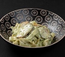 Песто с курицей