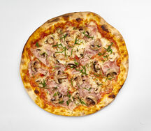 Пицца с ветчиной и грибами