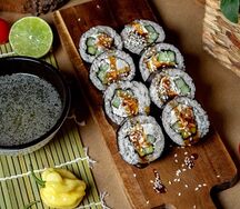 Кимпаб с угрем и овощами