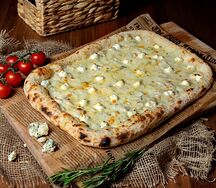 Пицца Неаполитнана Квадро Формаджи