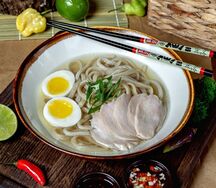 Куриный суп с лапшой удон