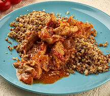 Гречка в томатном соусе с киноа и свиной вырезкой