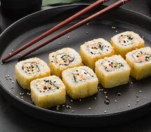 Ролл Сливочный лосось темпура