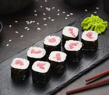 Классический ролл с тунцом