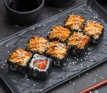 Ролл запеченный Острый тунец