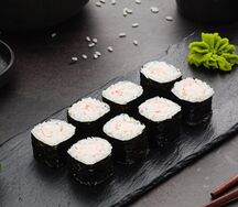 Классический ролл с креветкой