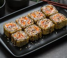 Ролл Прожаренный кальмар темпура