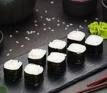 Классический ролл с крабом