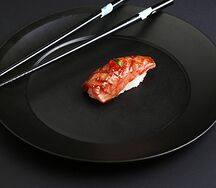 Суши с тунцом