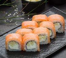 Ролл Филадельфия с яблоком