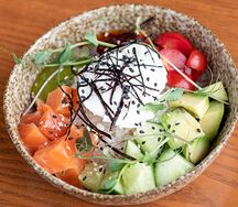 Боул с лососем