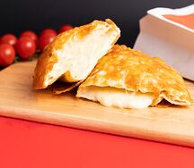 Чебурек с сулугуни и моцареллой