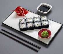 Калифорния с тигровыми креветками и сыром cremette