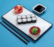 Маки с крабовой палочкой