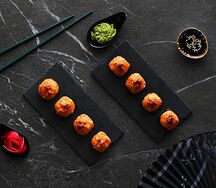 Запеченный ролл Сяке авокадо