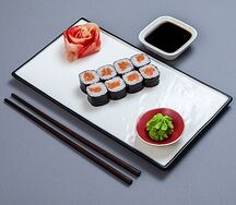 Маки с лососем