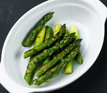 Спаржа на гриле