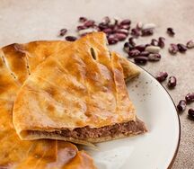 Лобиани с фасолью