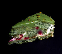 Торт фисташковый с малиной