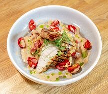Куриное филе с савойской капустой и беконом