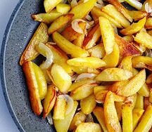 Жареная картошечка с луком