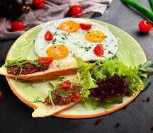 Яичница из трех яиц