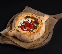 Цомгамоцлили со страчателлой и песто