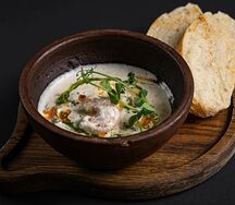 Креветки в соусе чкмерули на кеци