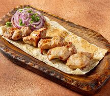 Шашлык из свиной шейки на мангале