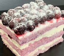 Пирожное Лавандовое с черникой