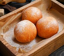 Пончики с заварным кремом