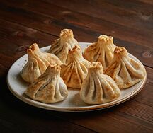 Жареные хинкали с бараниной