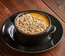 Мацони с медом и грецкими орехами