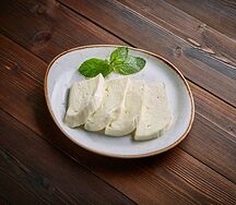 Сыр сулугуни молочный