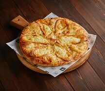 Хачапур с копченым сыром